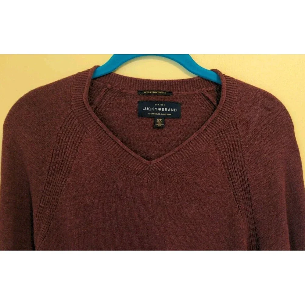 Lucky Brand Sweater Men's Small Red V Neck Welterweight Long Sleeve Pullover